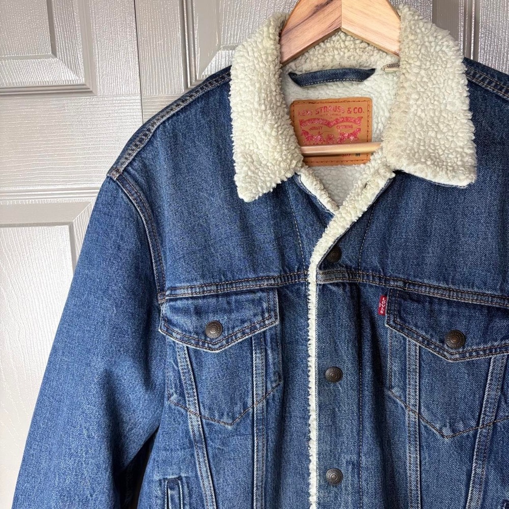 Levis Mens Blue Denim Sherpa Lined Trucker Jacket Medium Wash Size M - Picture 3 of 5